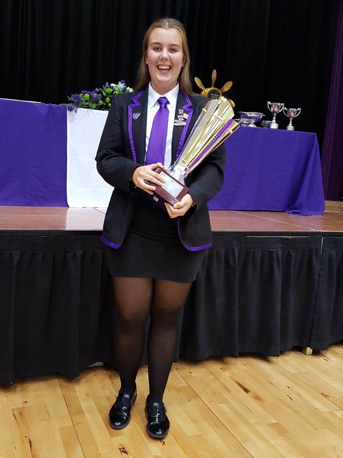 xxxx Carla Gee with her MRES Young Entrepreneur Award